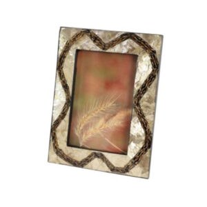 RECTANGULAR BROWN INLAID VERVAIN & CAPIZ SHELL PICTURE FRAME,